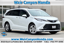 2022 Toyota Sienna XLE
