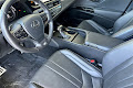 2024 Lexus ES 300h F SPORT Handling
