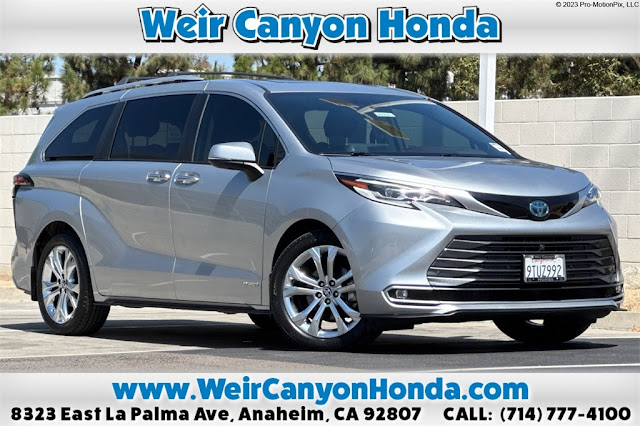2021 Toyota Sienna Platinum